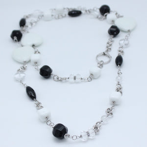 Black & White - Collana